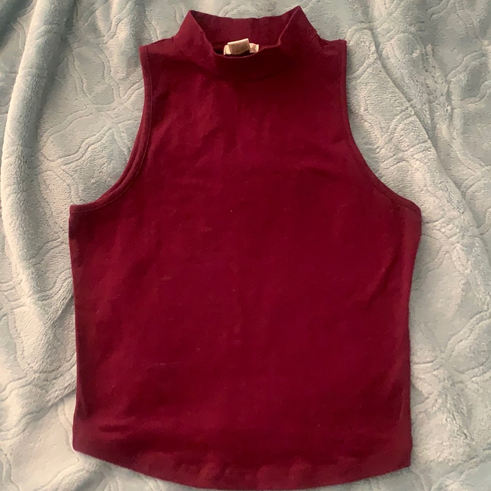 Red crop top, bozzolo